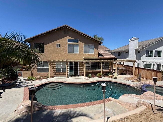 Building Photo - 5006 Palmera Dr Rental