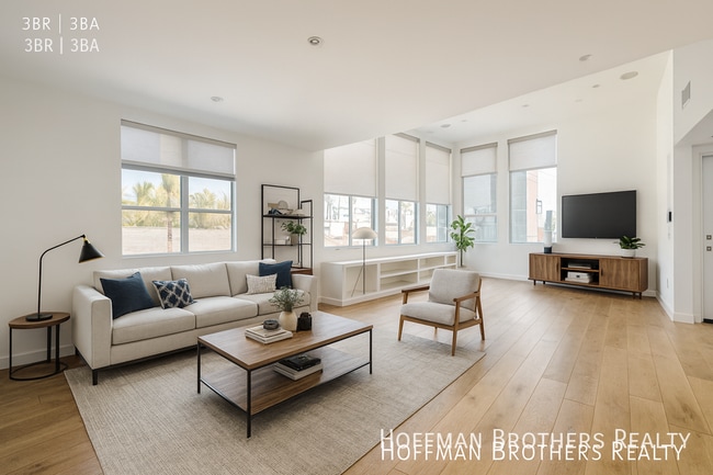 Building Photo - 947 4th St