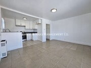 Photo - 1468 Alamitos Ave