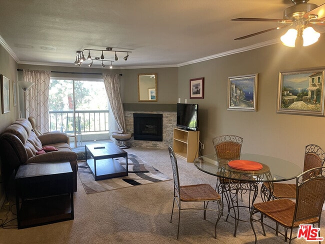 Photo - 21550 Burbank Blvd Condo Unit 204