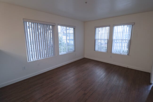 Photo - Seasons Senior