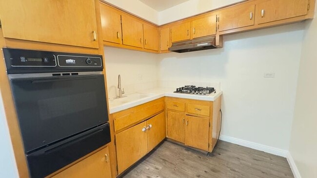 Photo - 325 N Glendora Ave
