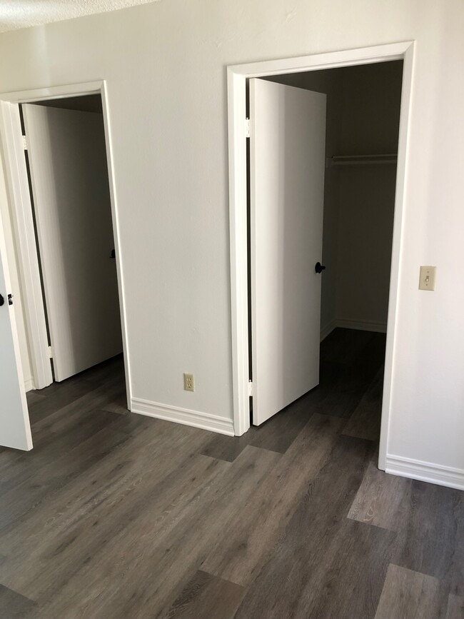 Photo - 1325 Hoover S St