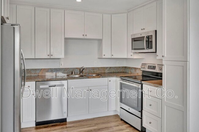 Photo - 805 N 3rd St Unit Apt 3