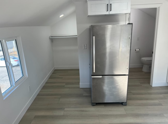 Photo - 358 W 11th St Unit D