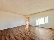 Photo - 1226 Larrabee St Unit 5