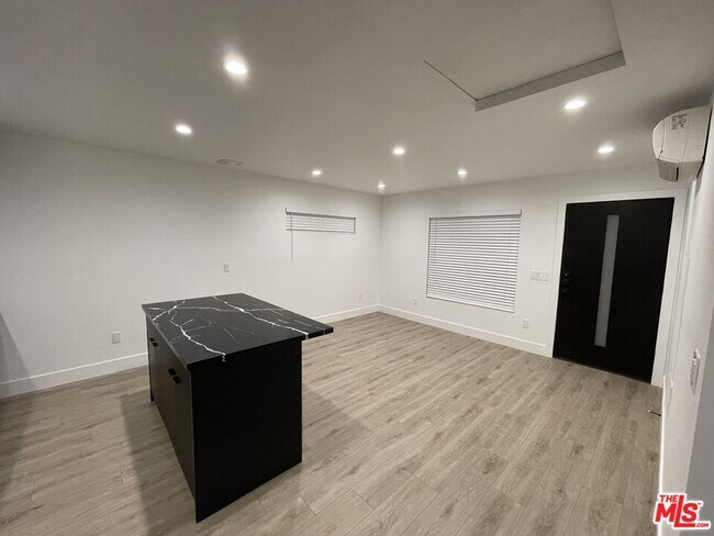 Photo - 9504 Gothic Ave