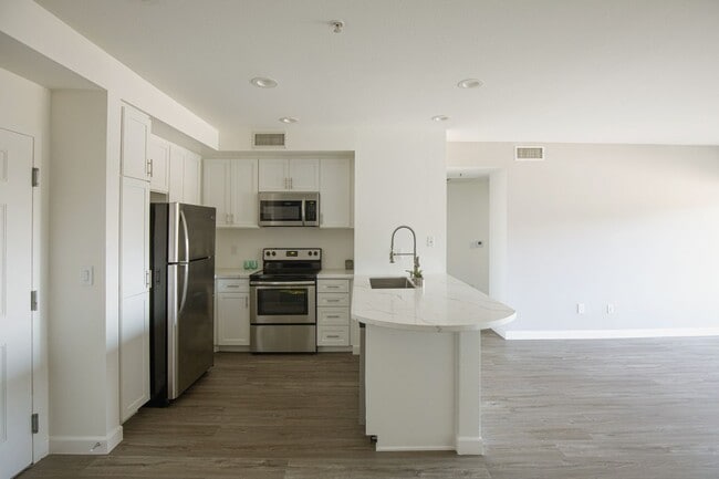 Photo - 3400 Cahuenga Blvd Los Angeles, CA 90068