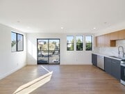 Photo - Massive 4 & 5 Bed Luxury Townhomes Unit #1858 1/2