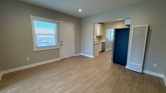 Photo - DL Georgia Unit 4340