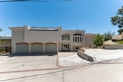 Photo - 1112 Mesa Dr House