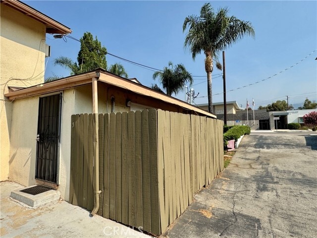 Building Photo - 8863 San Bernardino Rd Unit 5
