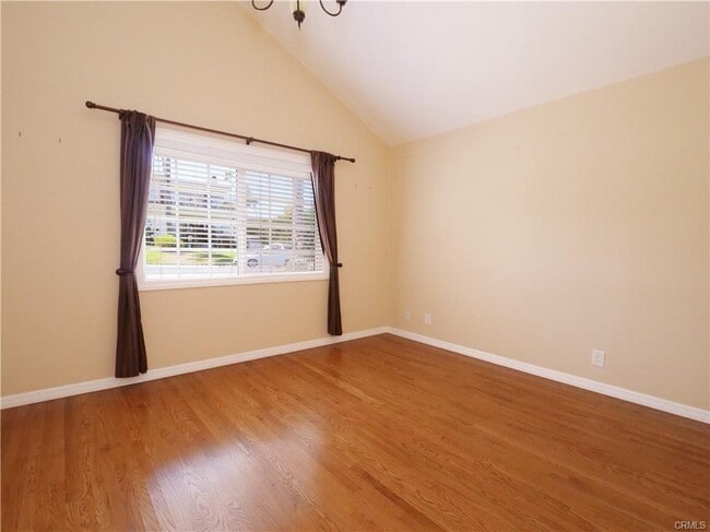 Photo - 241 Pso De Granada