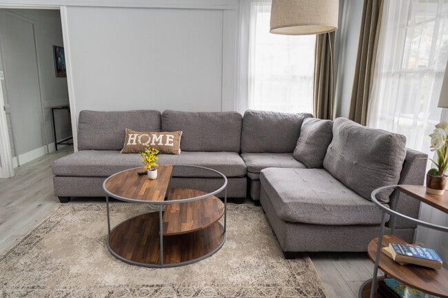 Photo - 10801 Hartsook St