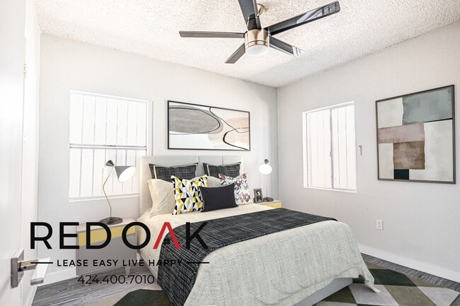 Photo - 1182 E 52nd St Unit 1182.5