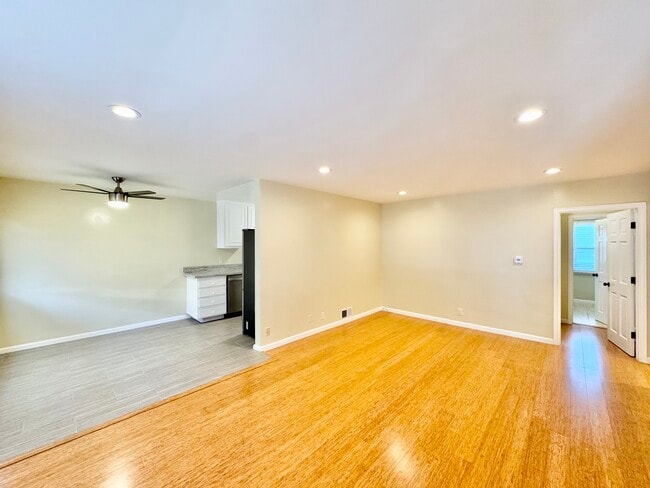 Building Photo - 3910 Coco Ave Unit 1 Rental