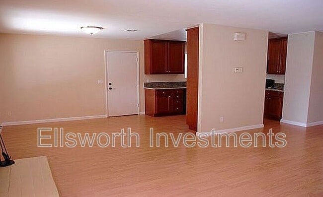 Photo - 3665 Morlan St