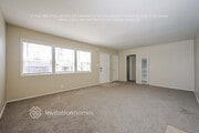 Photo - 1623 W 110th St