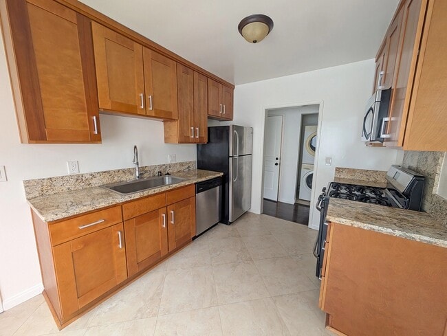 Building Photo - 5219 Packard St