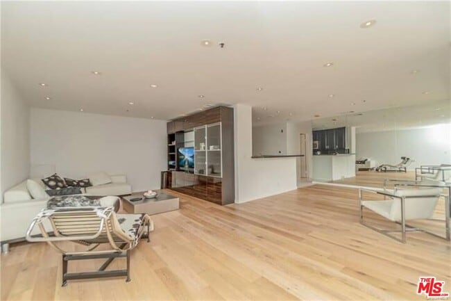 Photo - 121 S Hope St Unit 505