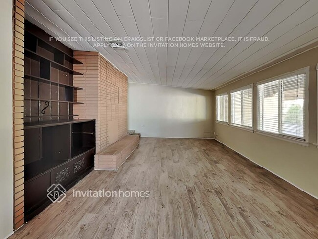 Photo - 6307 Klump Ave