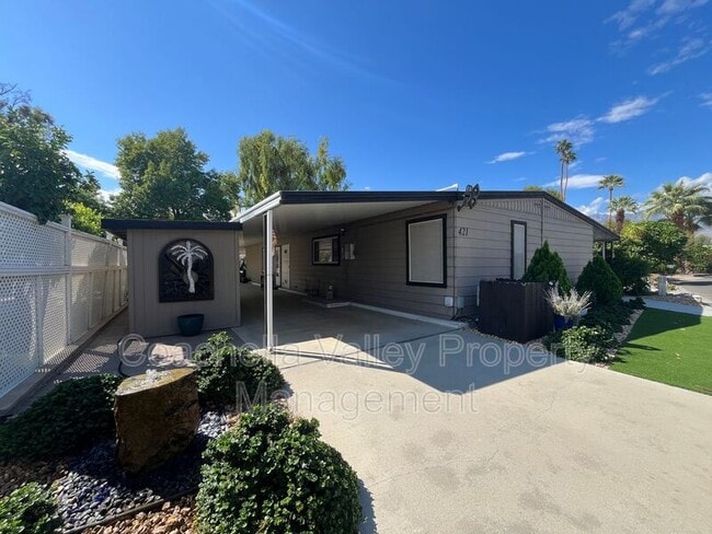 Building Photo - 421 S Paseo Laredo