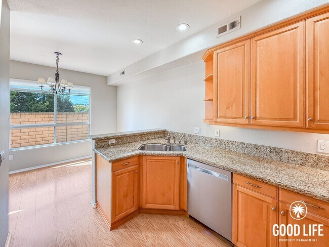 Photo - SD: Spacious 3BD/2.5BA Townhome in Carmel Valley with Private Terrace, Community Pool & 2-Car Garage