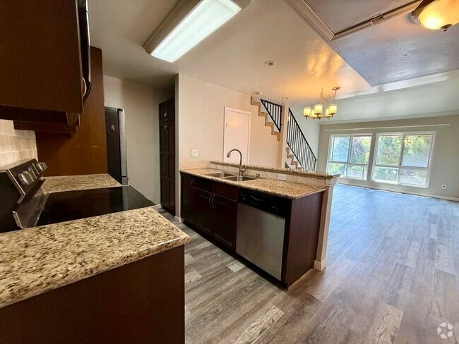 Building Photo - 6111 Rancho Mission Rd Rental