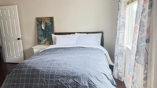 Photo - 13885 Camp Rock St