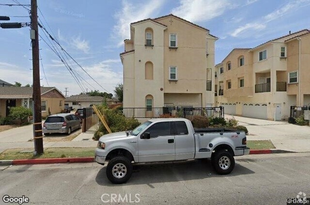 Building Photo - 926 W La Jolla St Unit D Rental