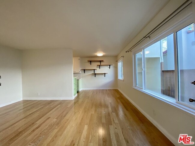 Photo - 722 Westbourne Dr Unit B