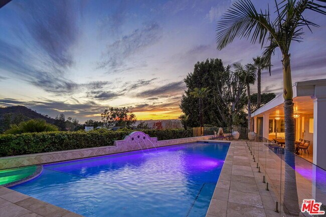 Photo - 9620 Highridge Dr House
