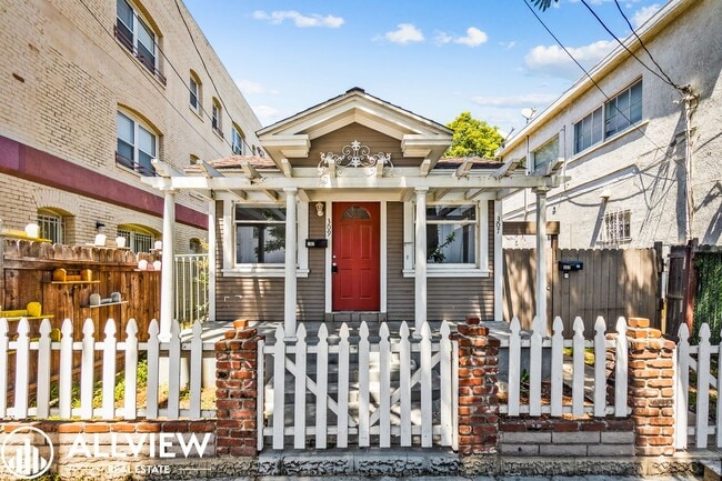 Photo - 307 W 7th St Unit 309