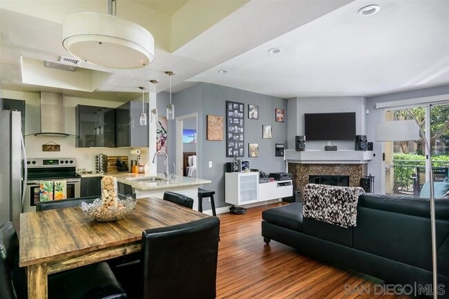 Photo - 1950 Camino de la Reina Unit River Colony condominium