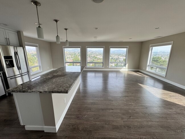 Photo - 1176 Dawnridge Ave