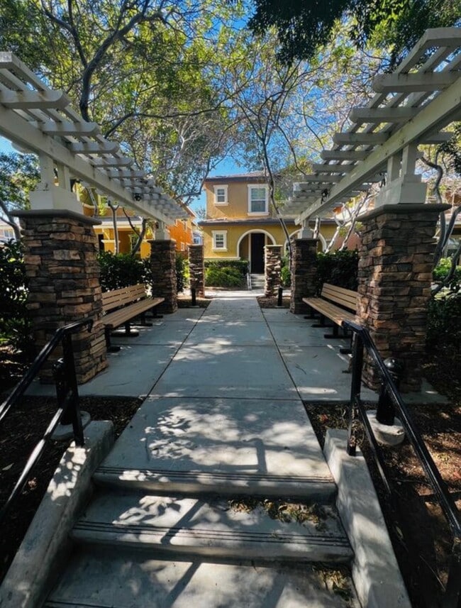 Photo - 2544 Kenwood Ct