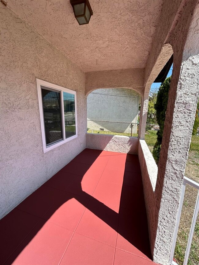 Photo - 925 Calzona St Unit 925