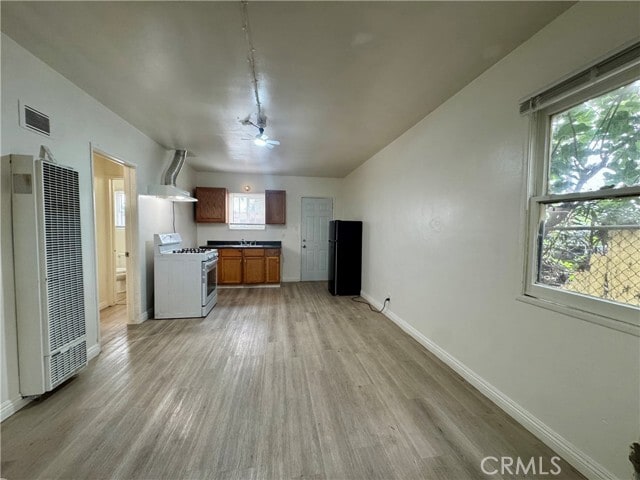 Building Photo - 12616 Lambert Rd Unit 5