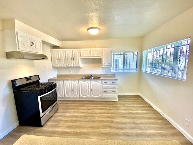 Photo - 1530 Locust Ave Unit D