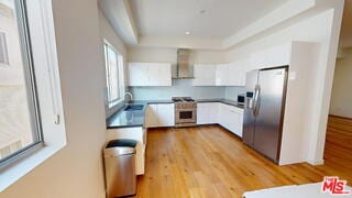 Photo - 1715 Armacost Ave