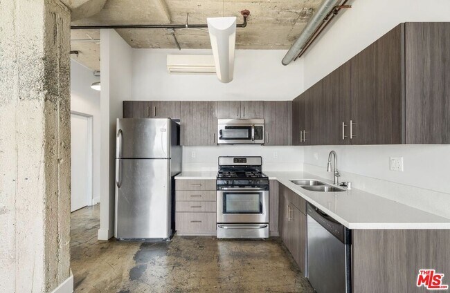 Photo - 825 East 4th St Unit 507