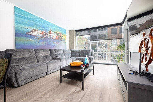 Photo - 1BD/1BATH Perfectly situated 1 bedroom condo for rent in Downtown! Unit 204
