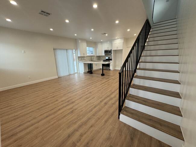 Photo - 9274 Cayuga Ave