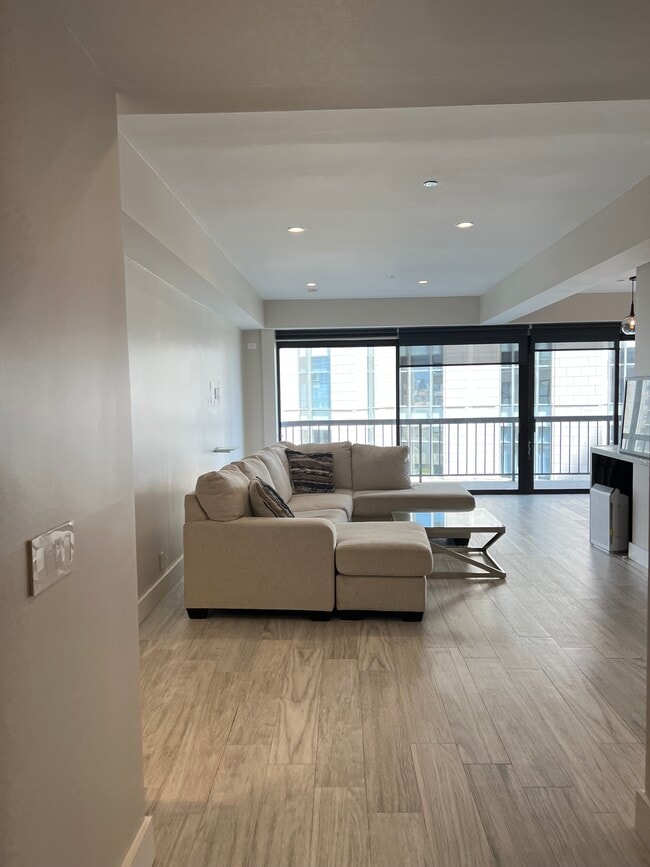 Photo - 10790 Wilshire Blvd Unit 504