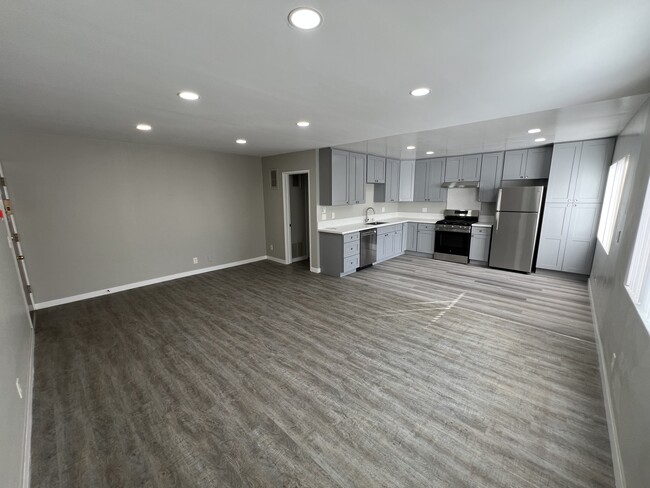 Photo - 120 S Belmont St