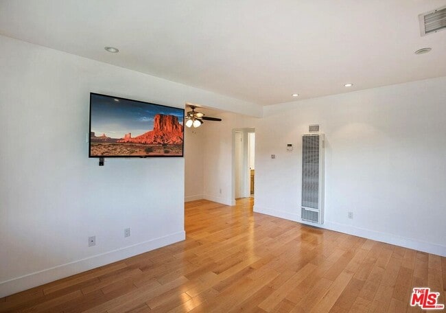 Photo - 119 Paloma Ave Apartment Unit E