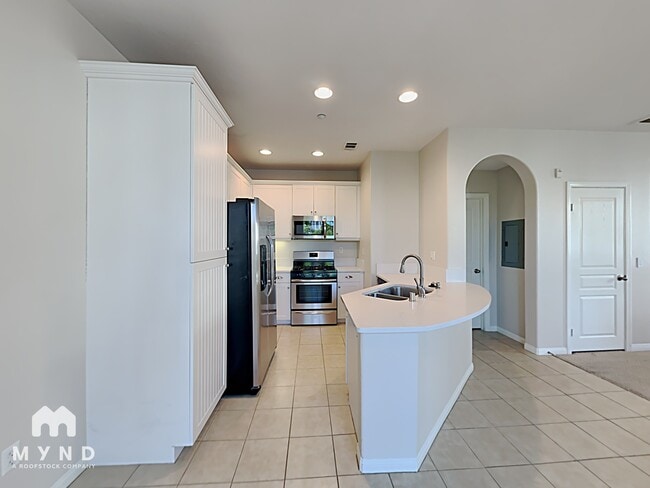 Photo - 815 Harbor Cliff Way