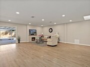 Photo - 2058 Malcolm St