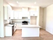 Photo - 1675 University Dr