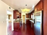 Photo - 1411 Greenoaks Dr House